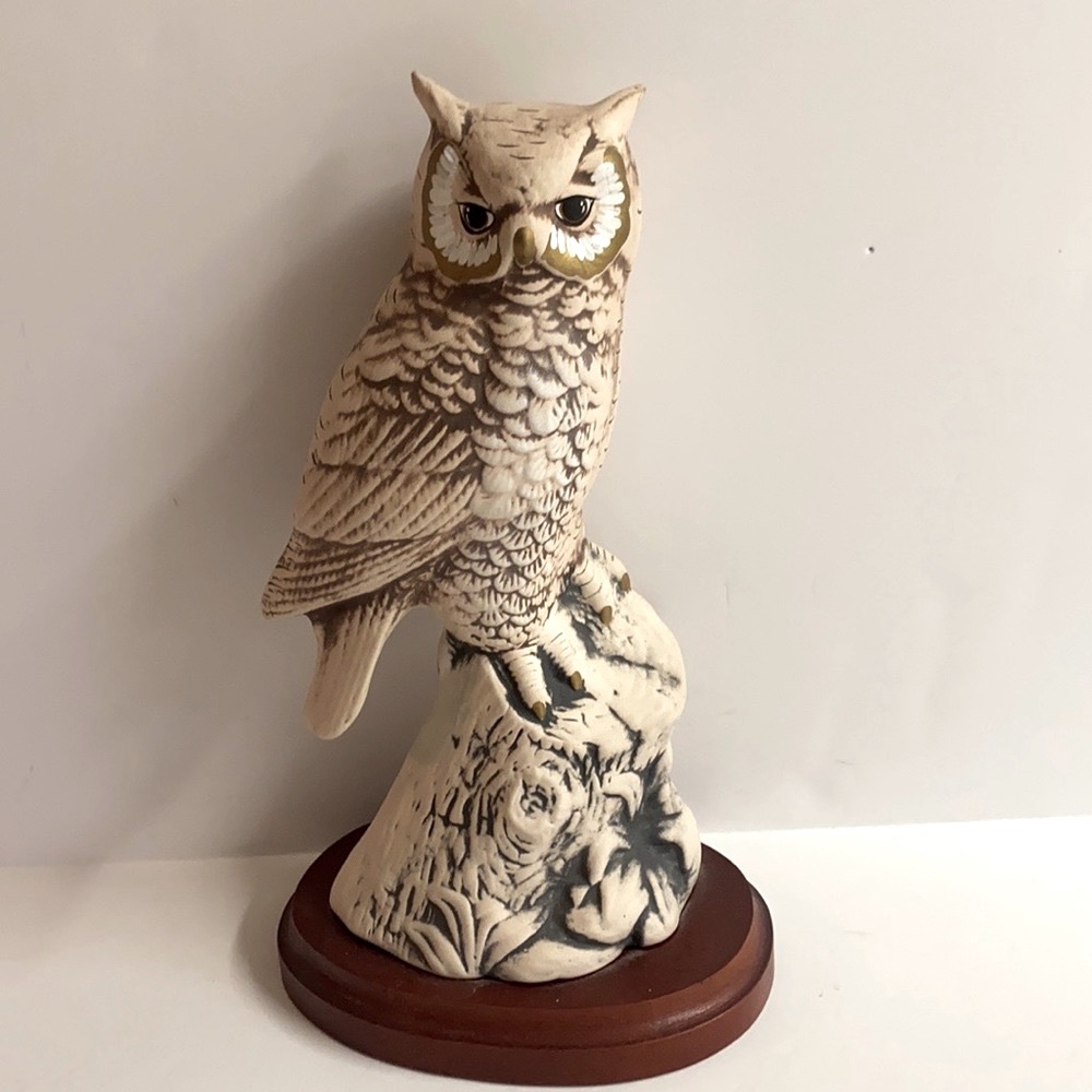 Vintage Por-cer Arte ceramic owl statue on wooden base.Great Condition.